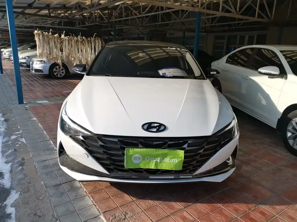 Hyundai Elantra — фото 9