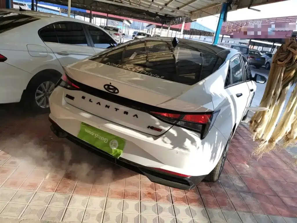 Hyundai Elantra — фото 10