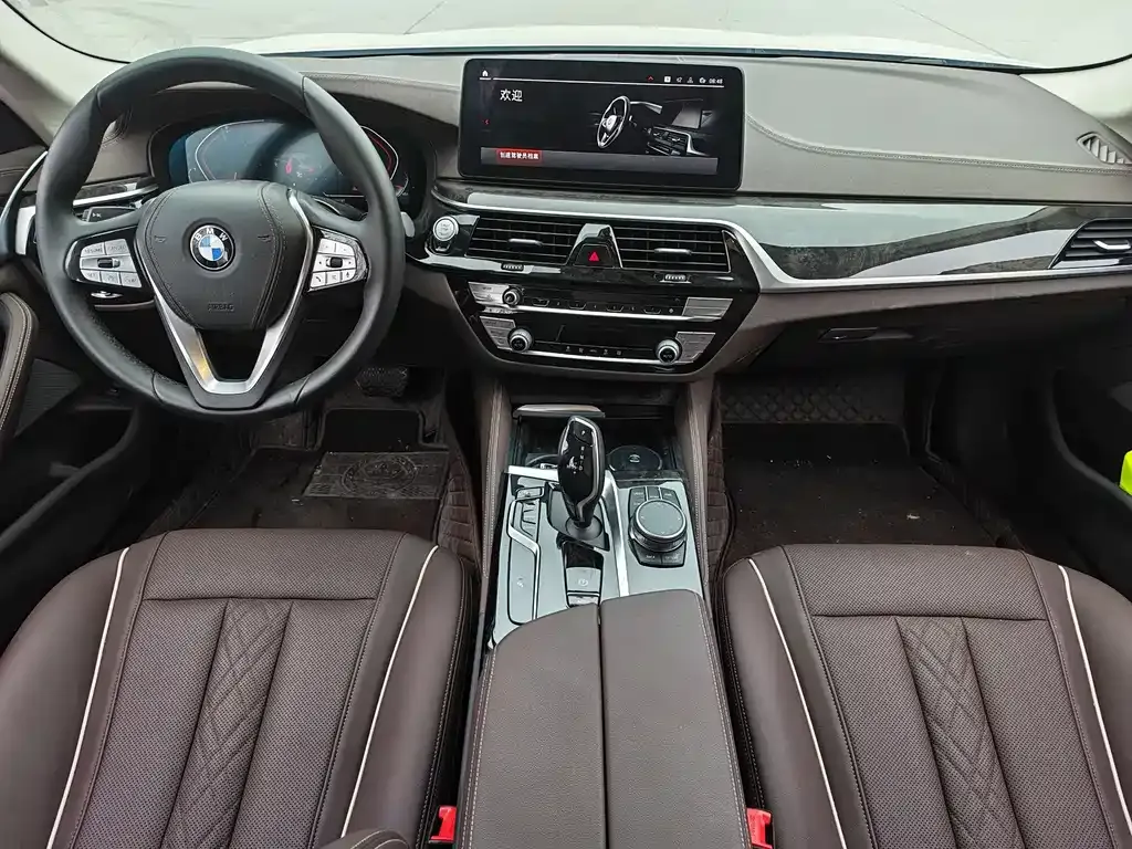 BMW 5 Series — фото 6