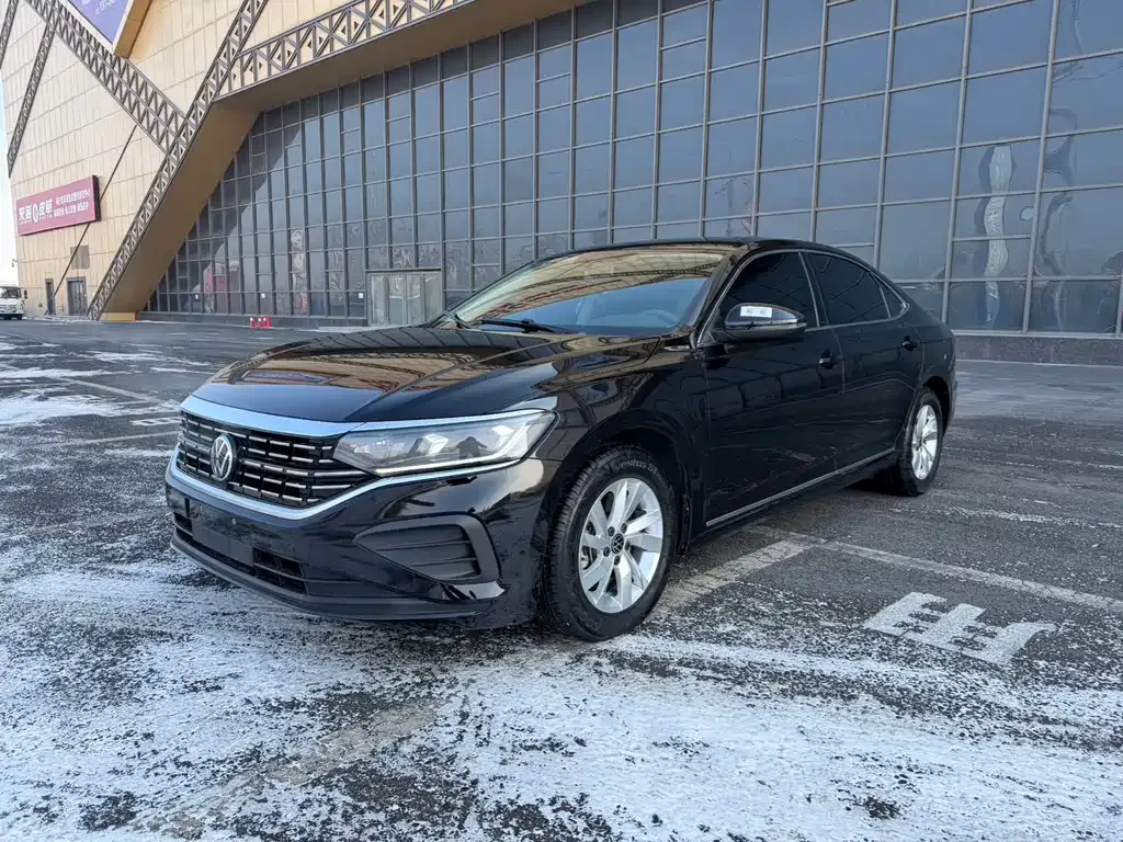 Volkswagen Passat — фото 1