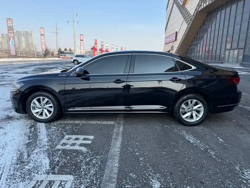Volkswagen Passat — фото 10