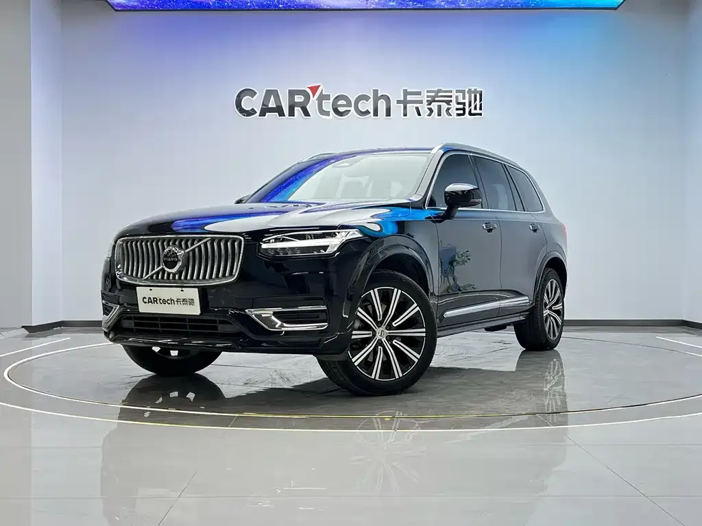 Volvo XC90 — фото 1