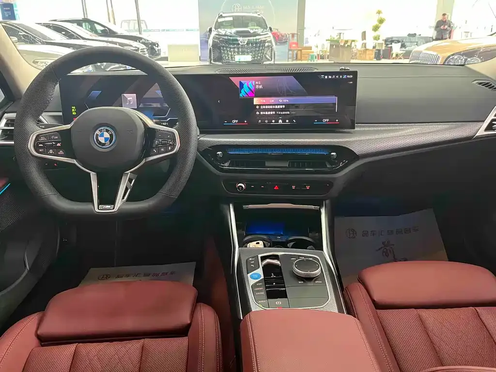 BMW i3 — фото 8