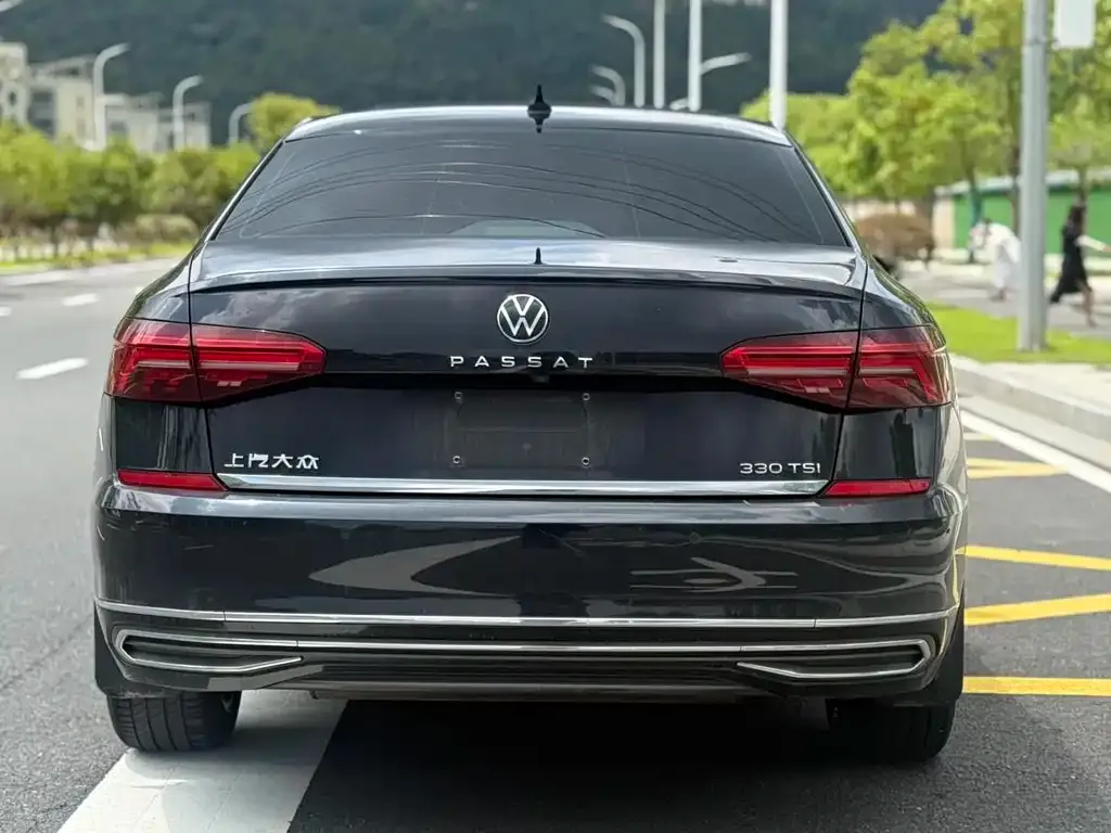 Volkswagen Passat — фото 2