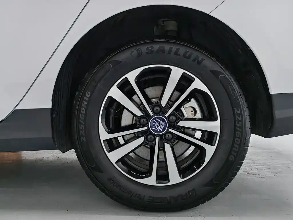 BYD Qin PLUS — фото 8
