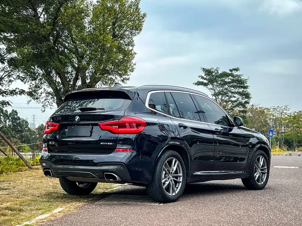 BMW X3 — фото 9