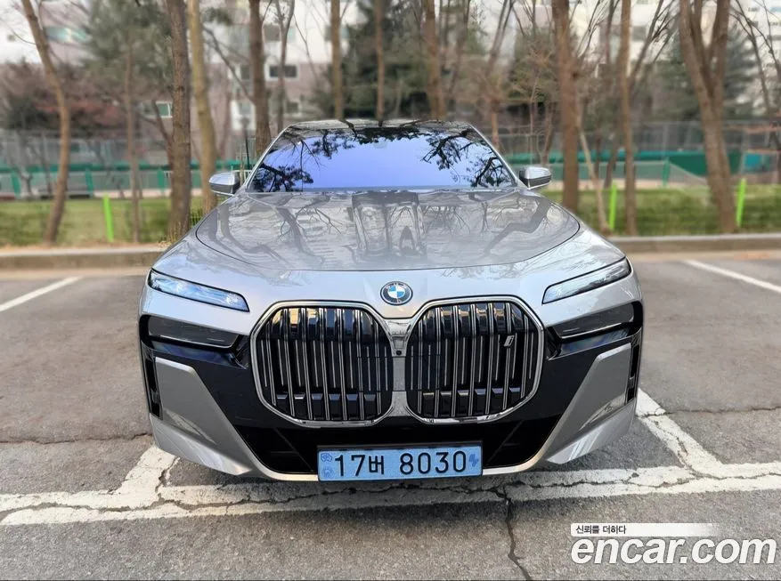 BMW i7 — фото 6