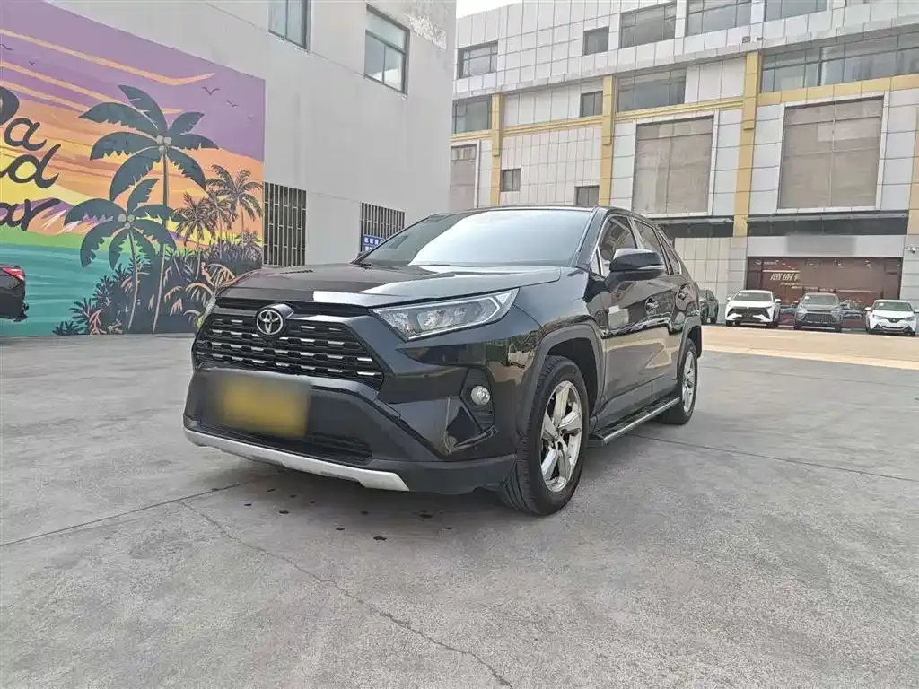 Toyota RAV4 — фото 3