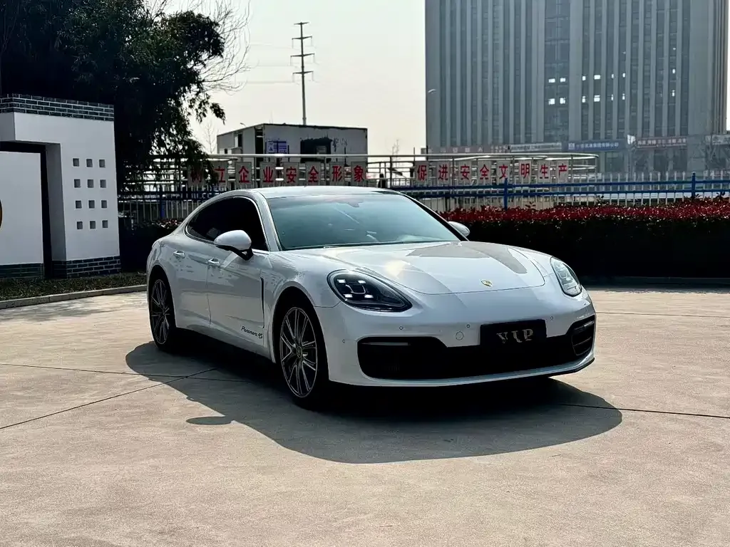 Porsche Panamera — фото 9