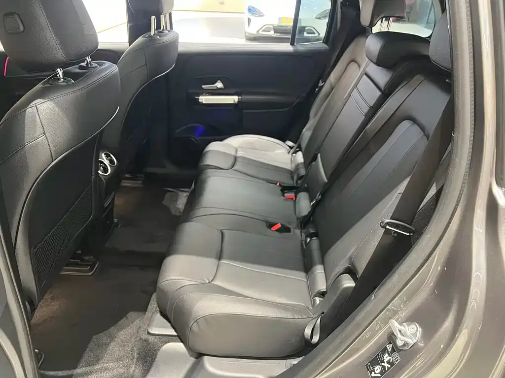 Mercedes-Benz EQB — фото 10