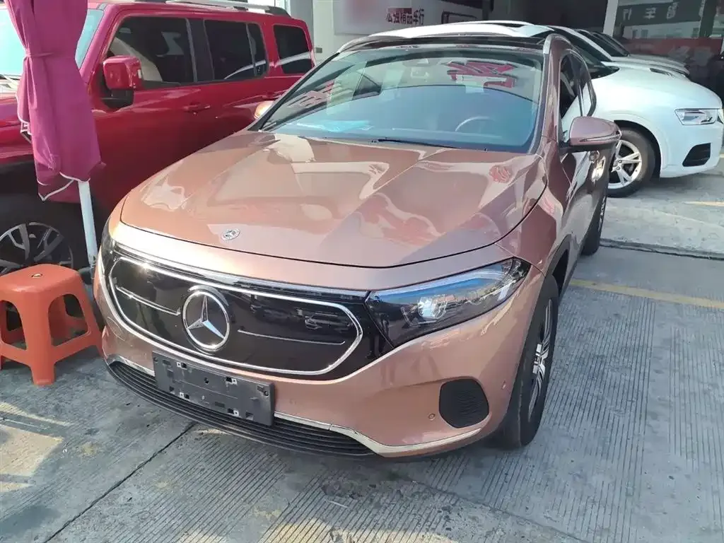 Mercedes-Benz EQA — фото 1