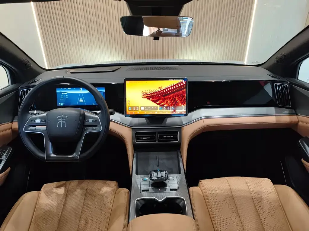 BYD L DM-i — фото 2