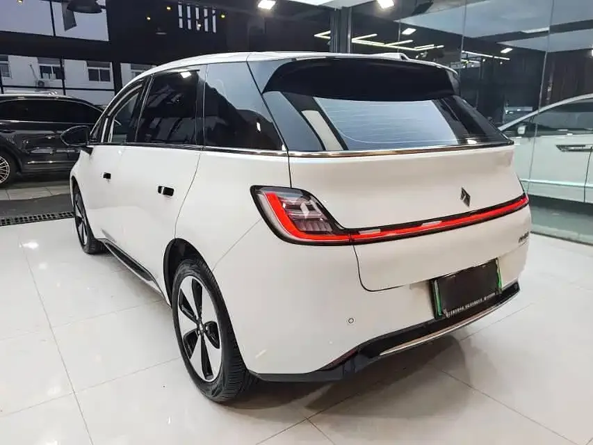 Baojun Yunduo — фото 7