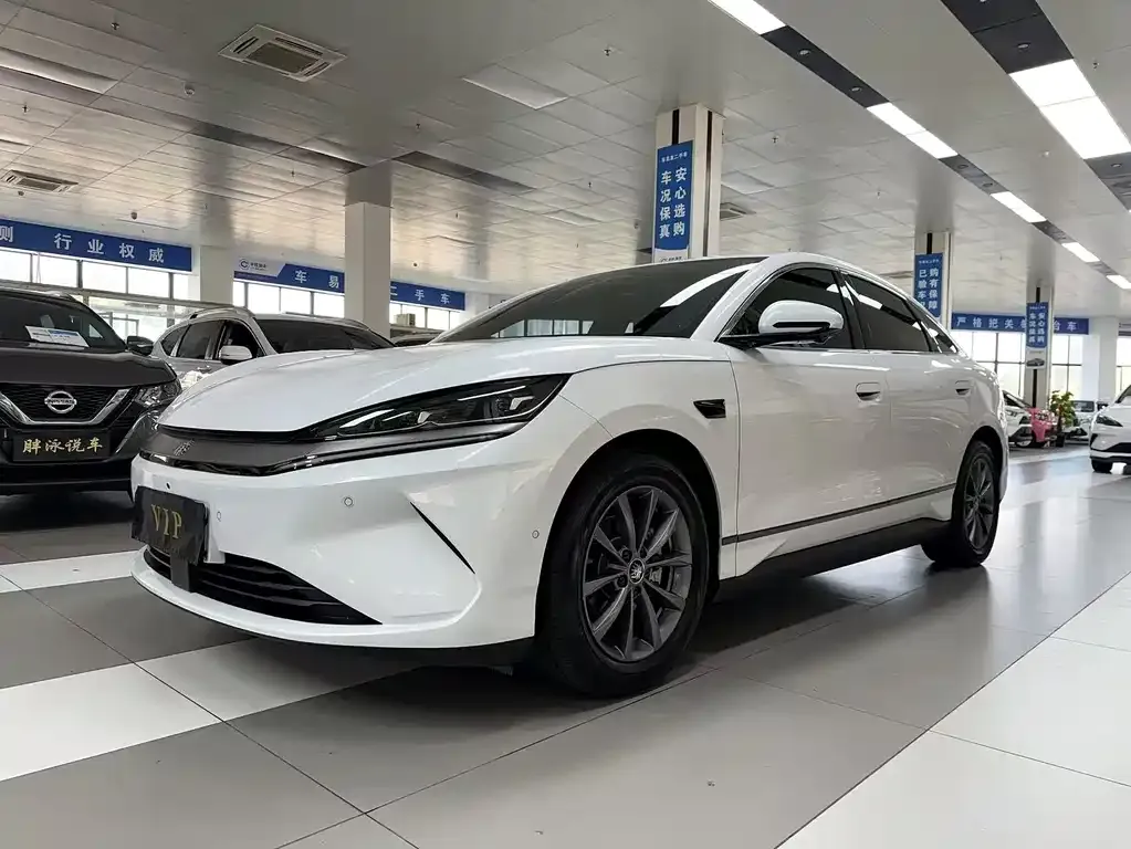 BYD Qin L — фото 1