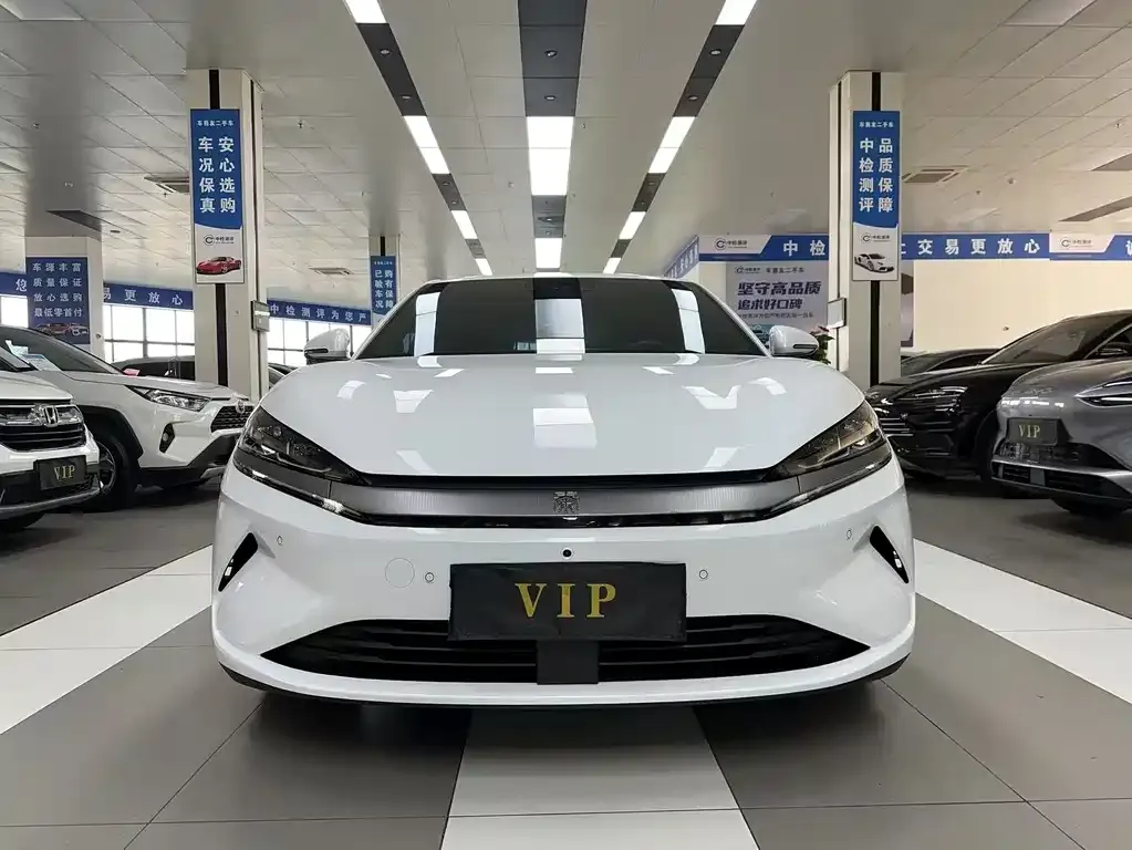 BYD Qin L — фото 9