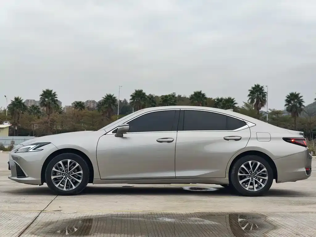 Lexus ES — фото 2