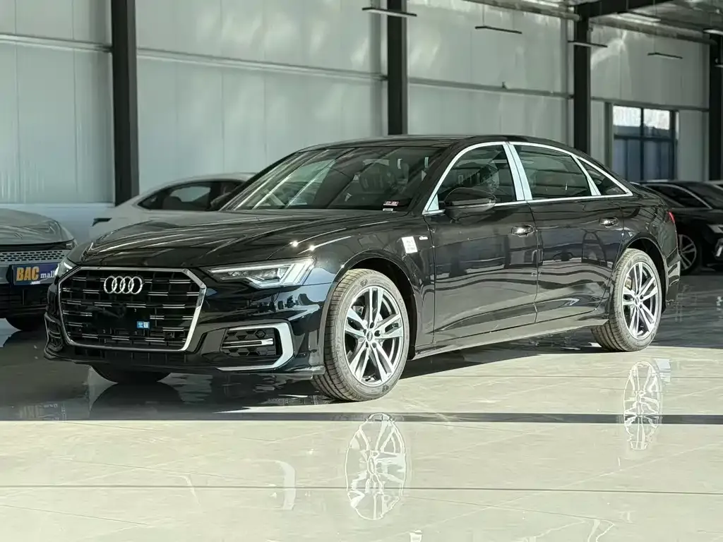 Audi A6L — фото 1