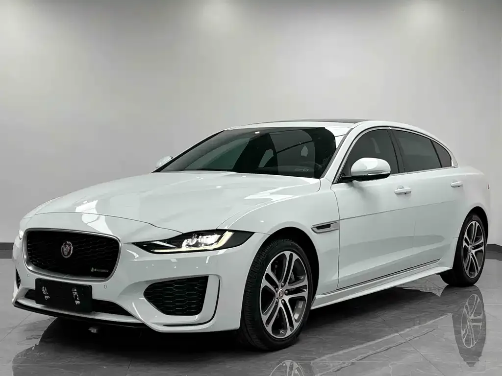 Jaguar XEL — фото 1