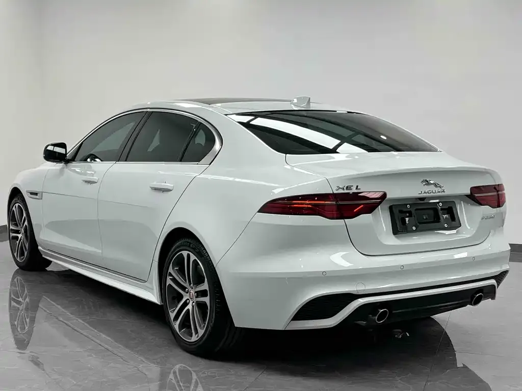 Jaguar XEL — фото 9