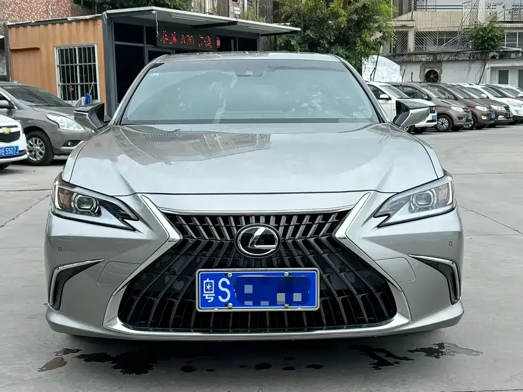 Lexus ES — фото 9