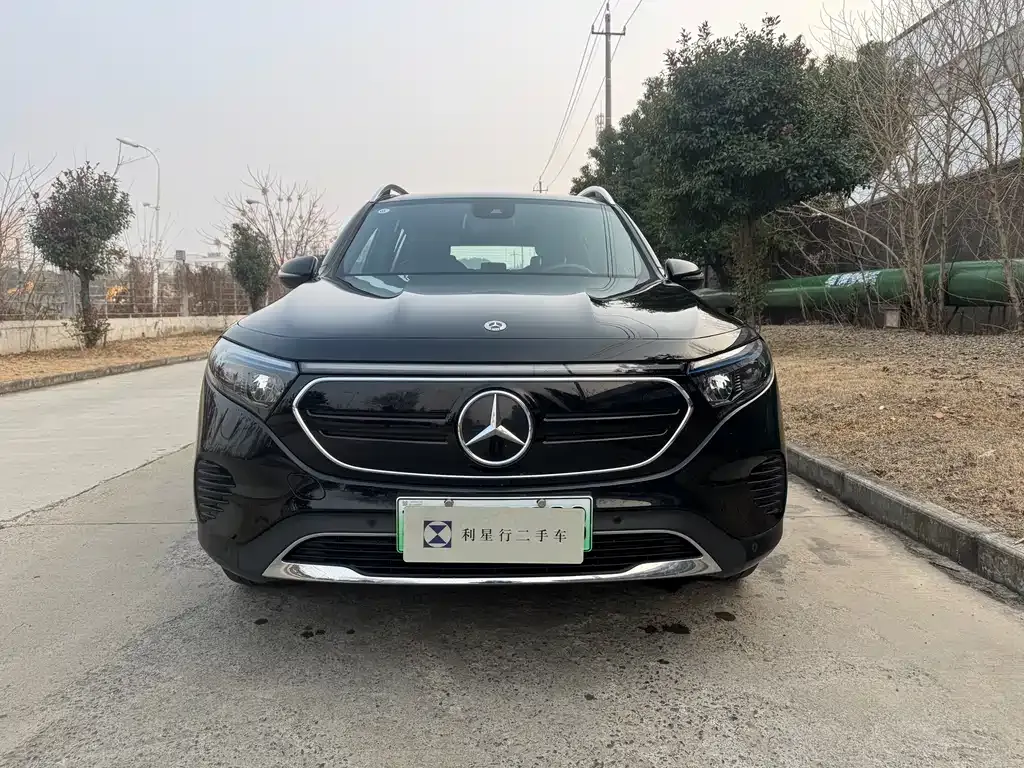 Mercedes-Benz EQB — фото 10