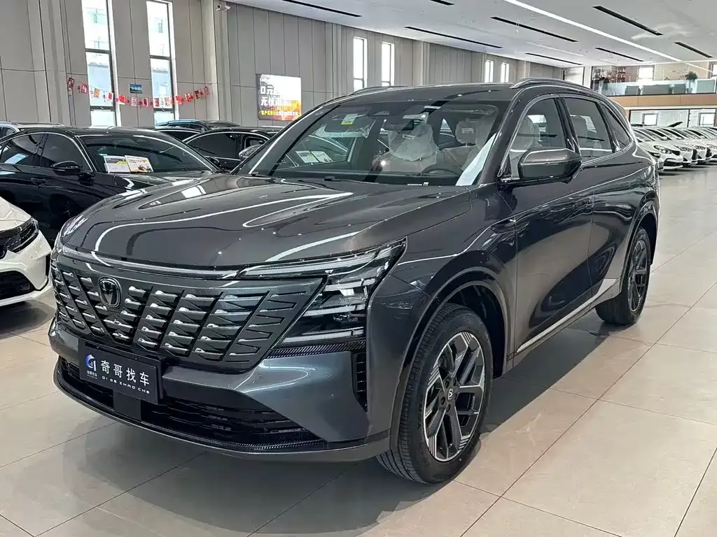 Changan CS75PLUS — фото 3