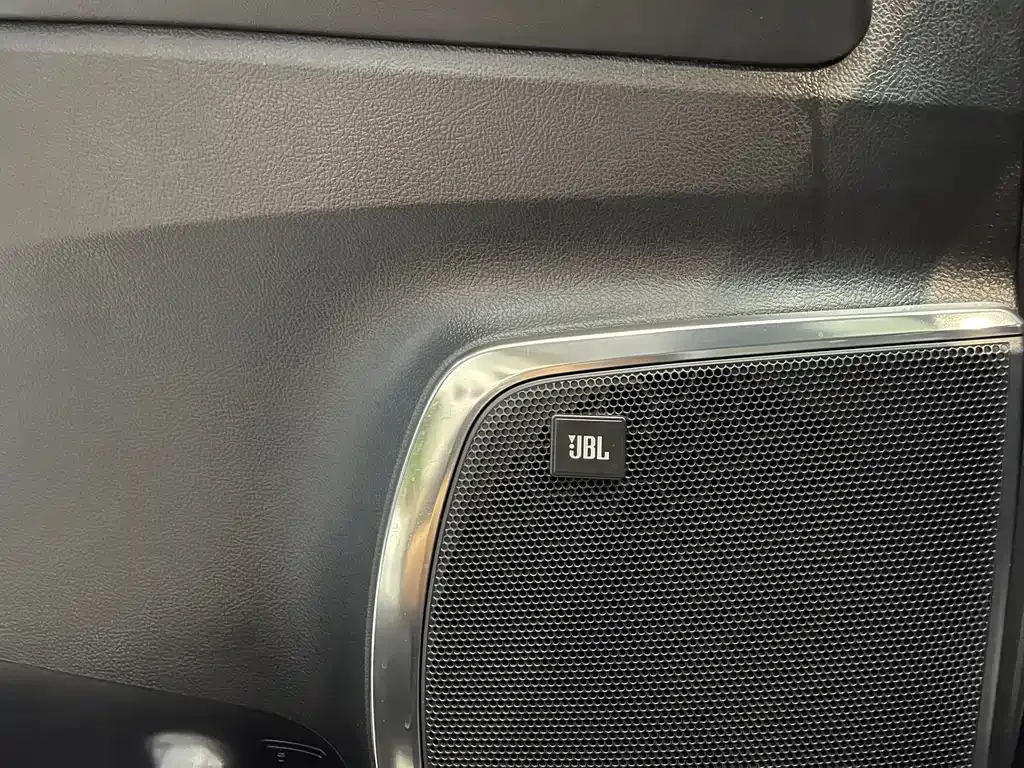 Toyota Vellfire — фото 10
