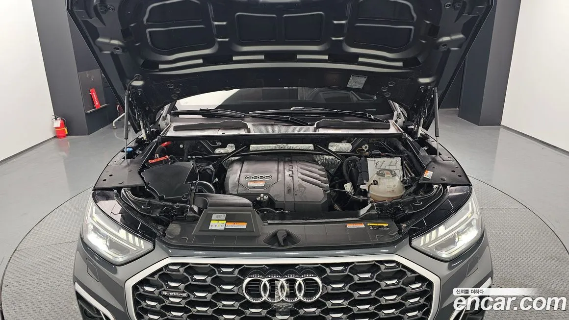 Audi Q5 — фото 10
