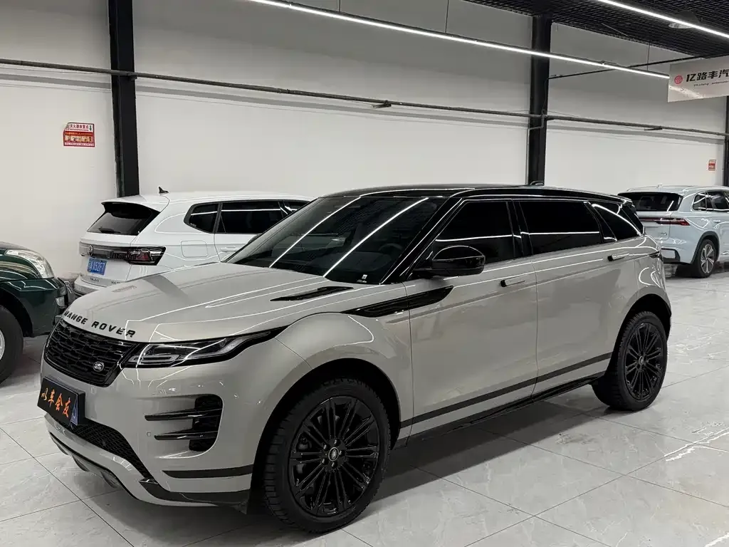 Land Rover Evoque — фото 1