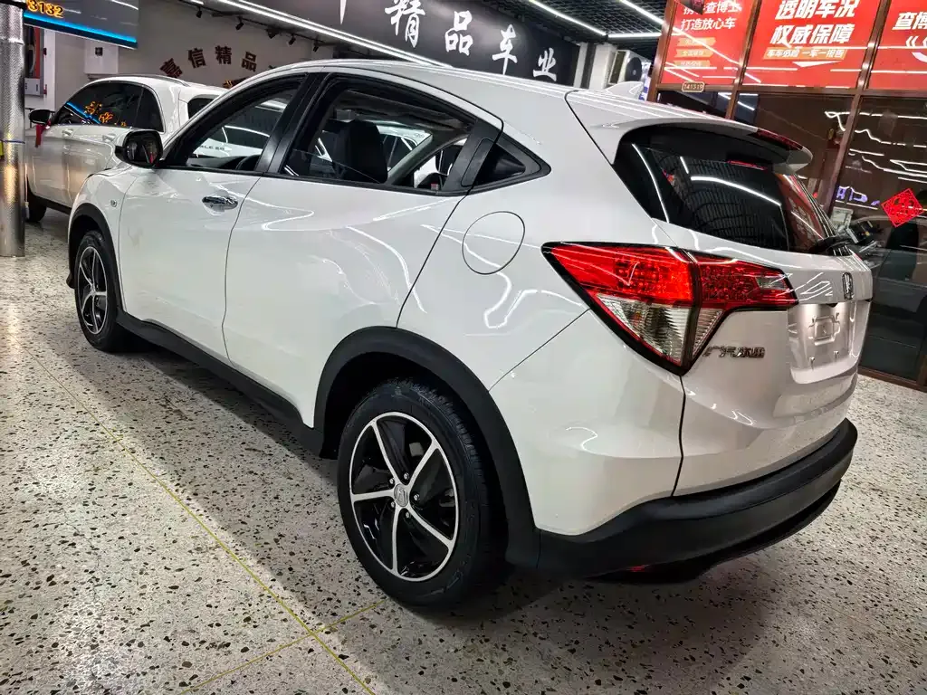 Honda Vezel — фото 6
