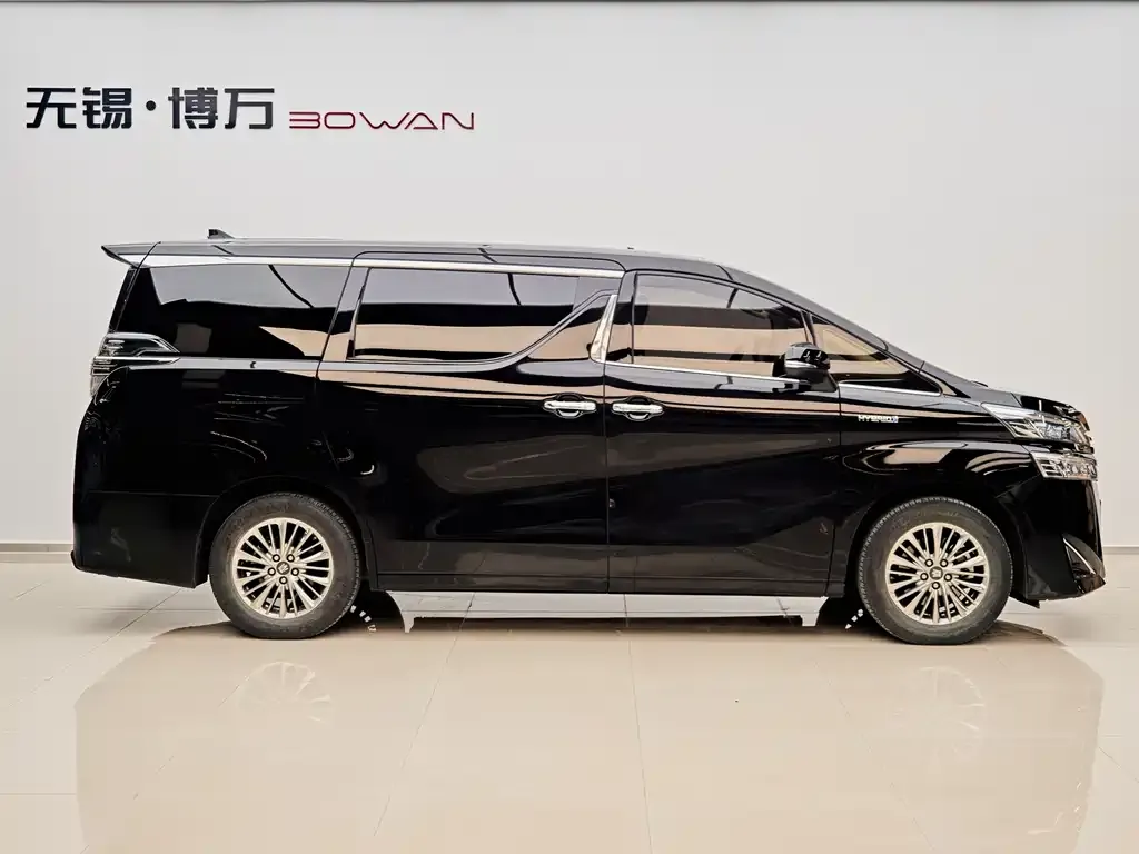 Toyota Vellfire — фото 4