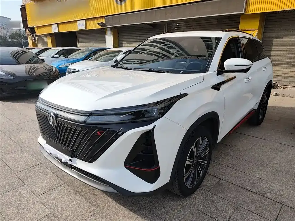 Changan CS75PLUS — фото 1