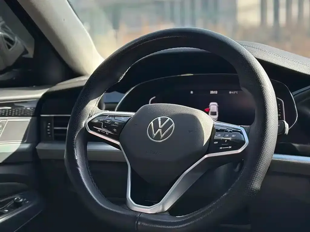 Volkswagen Passat — фото 8