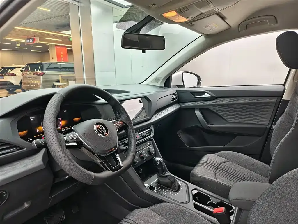 Volkswagen Tharu — фото 6