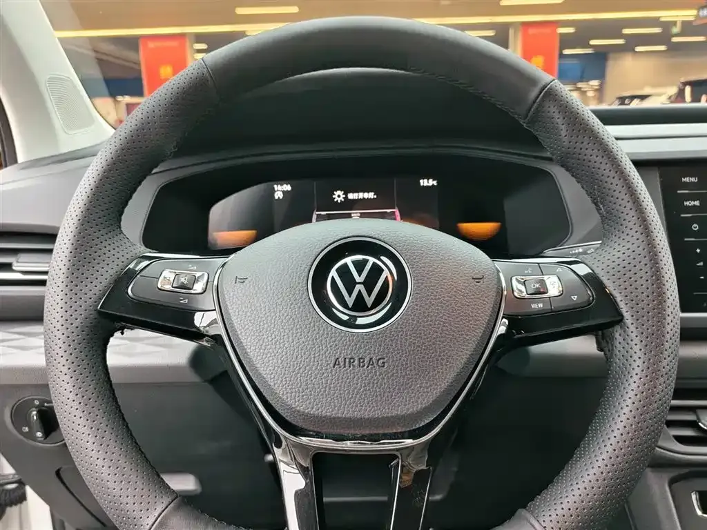 Volkswagen Tharu — фото 8