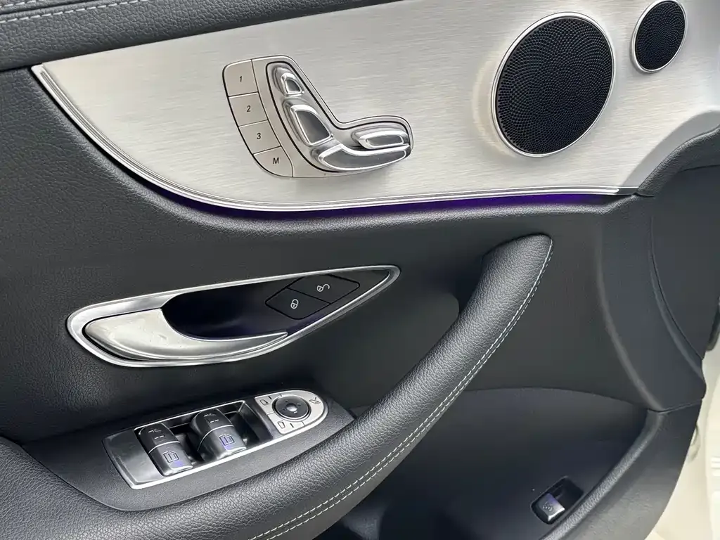 Mercedes-Benz E-Class (Import) — фото 3
