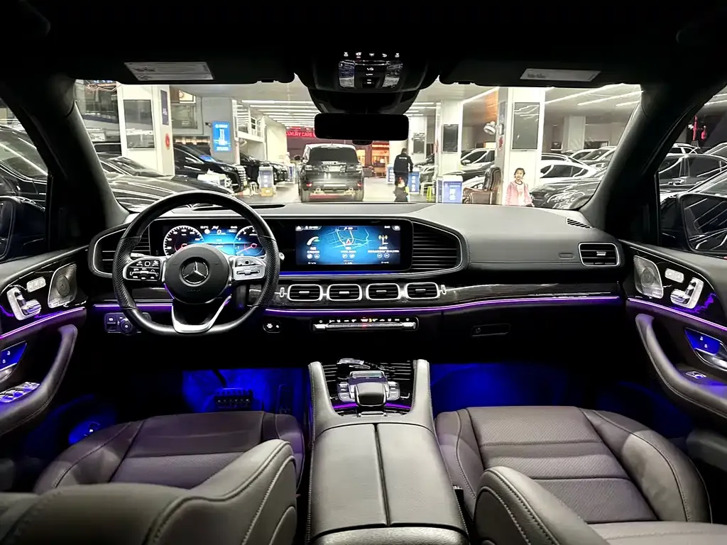 Mercedes-Benz GLS — фото 9