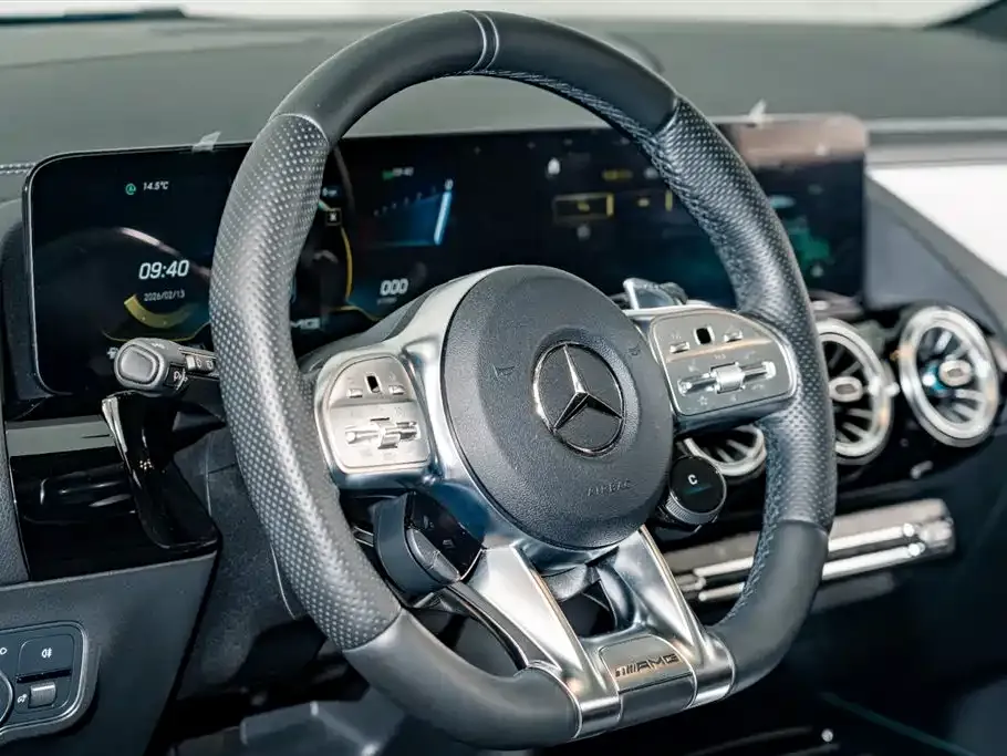Mercedes-Benz GLA AMG — фото 5