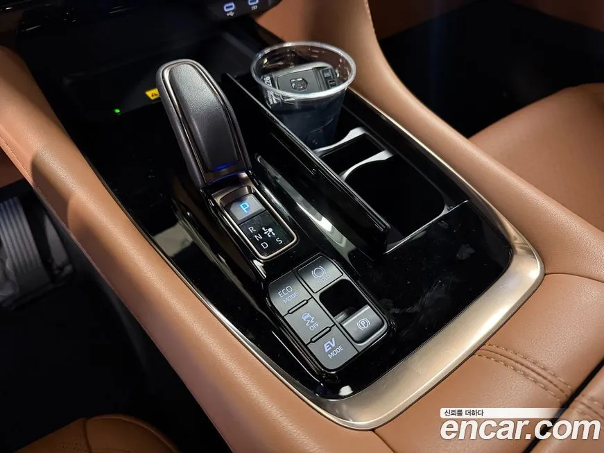 Toyota Alphard — фото 4