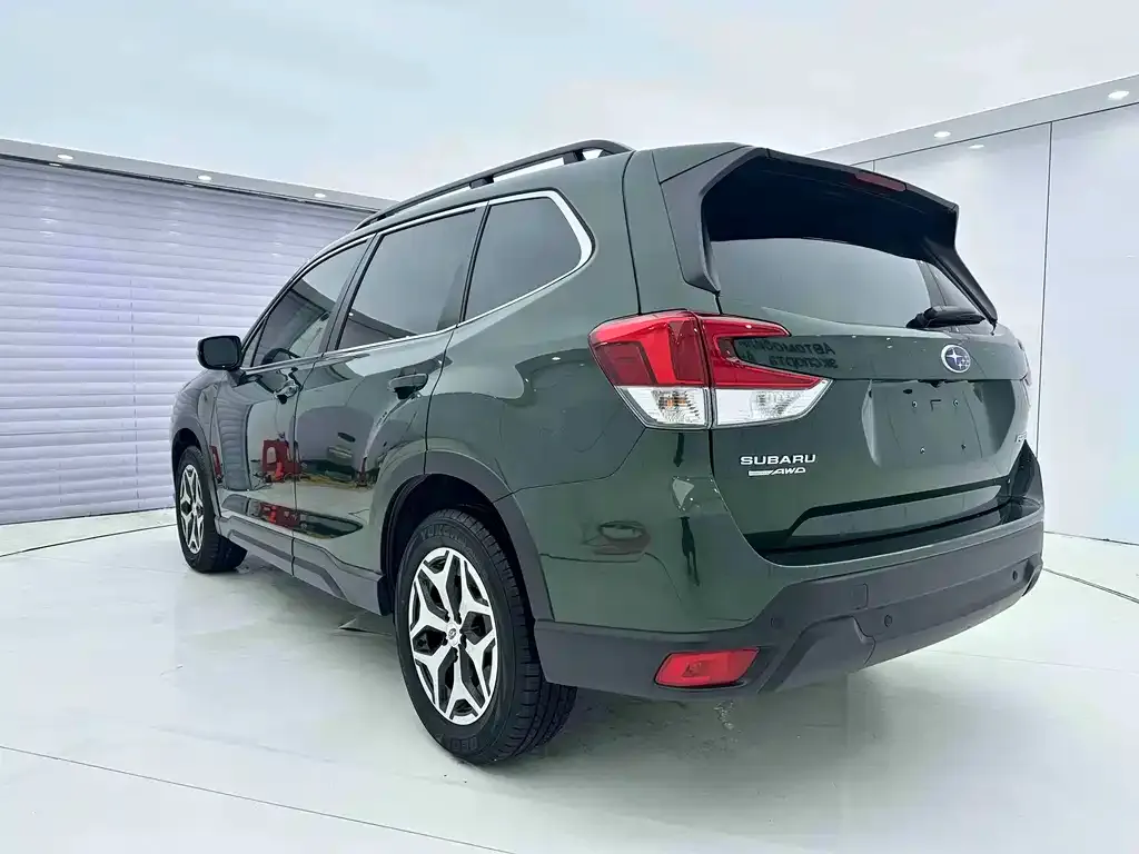 Subaru Forester — фото 6