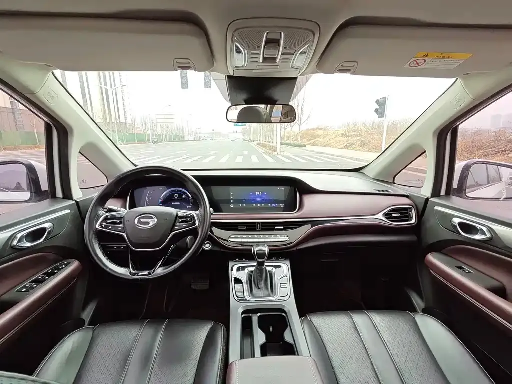 GAC Motor Trumpchi M6 — фото 3