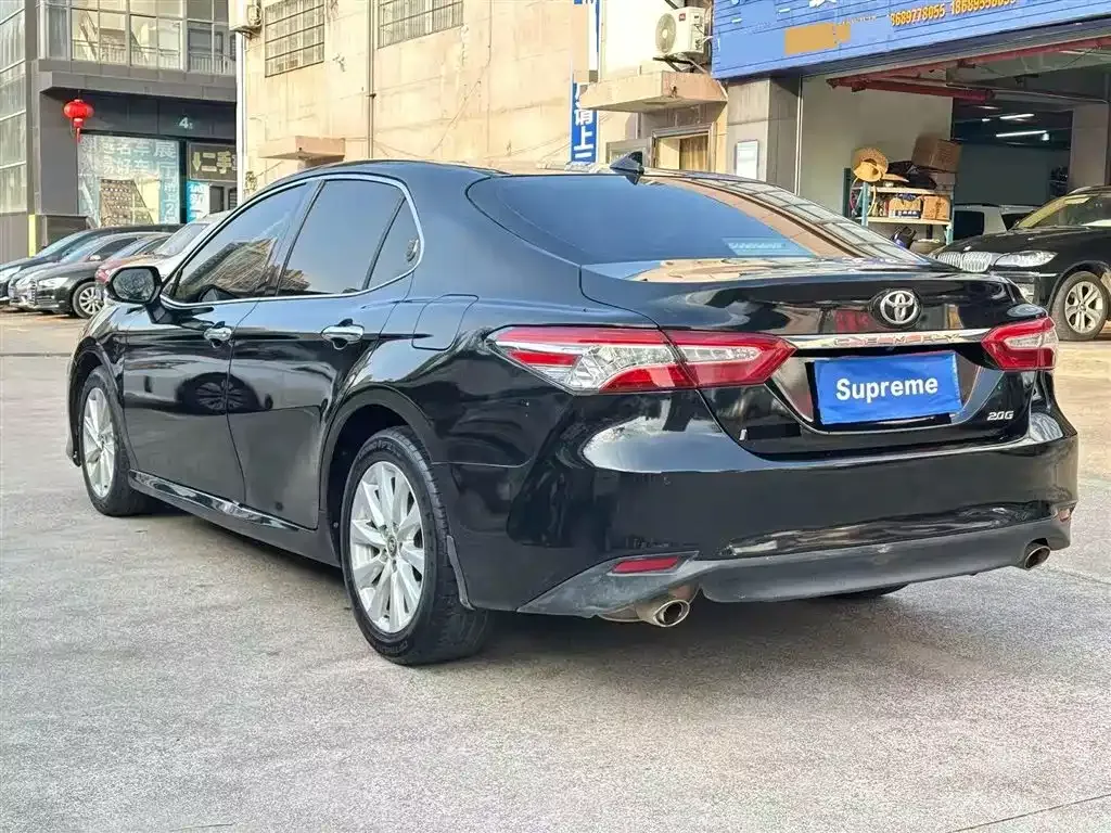 Toyota Camry — фото 7
