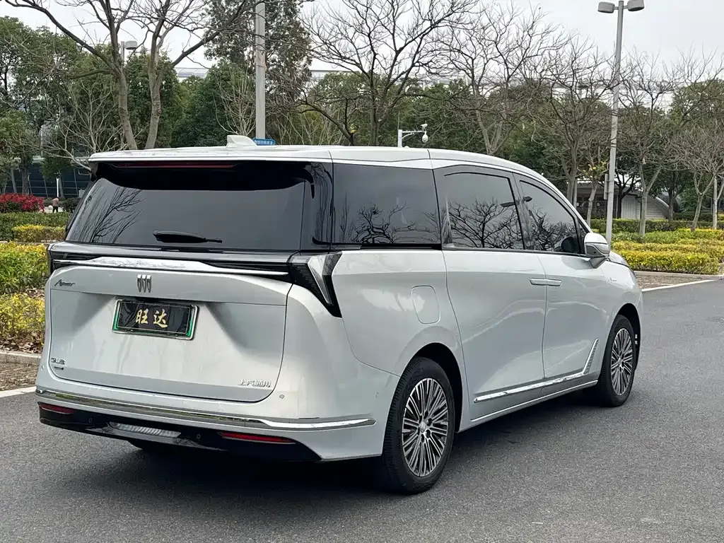 Buick GL8 Hybrid — фото 7