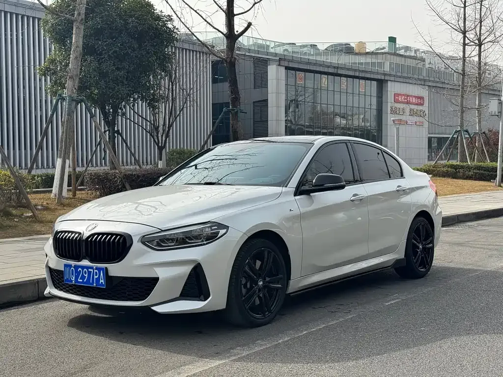 BMW 1 Series — фото 1