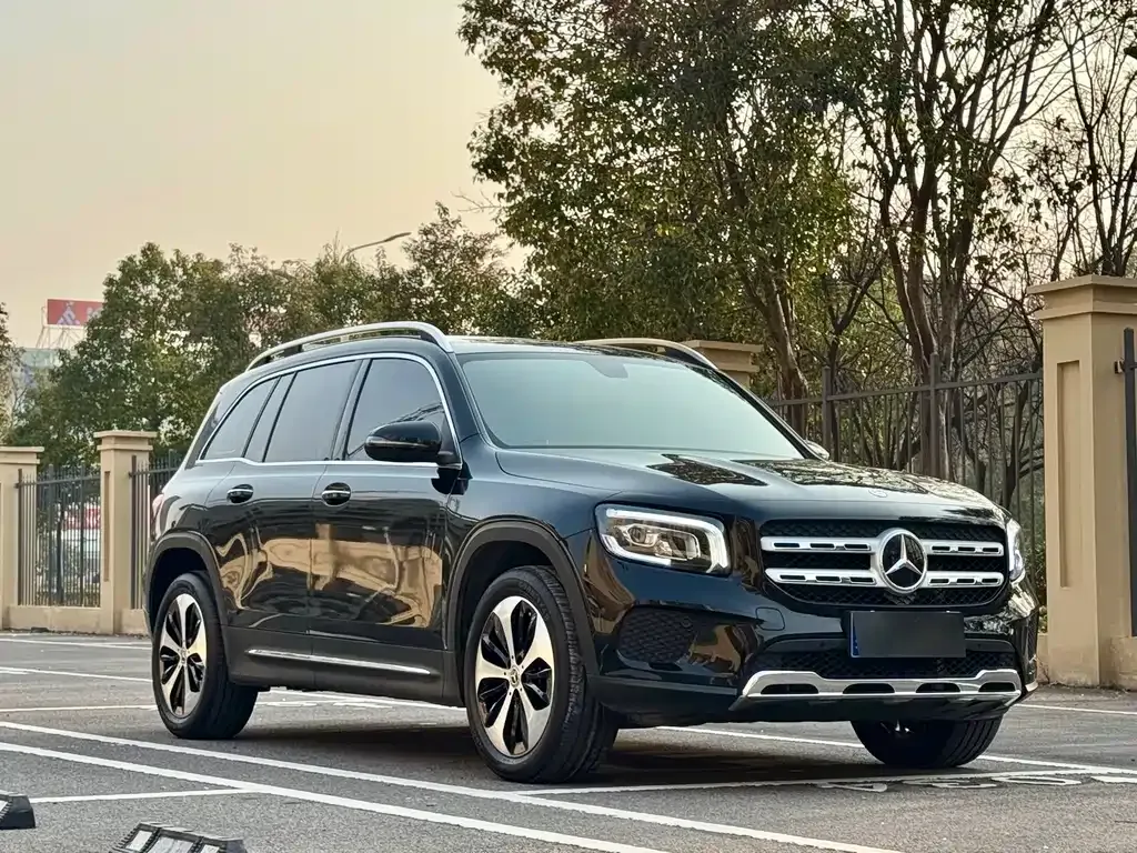 Mercedes-Benz GLB — фото 10
