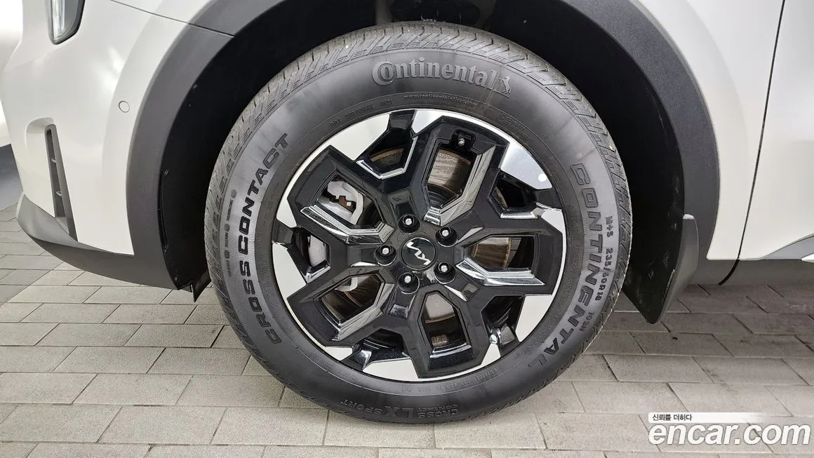 Kia Sorento — фото 9
