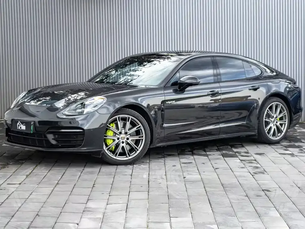 Porsche Panamera Hybrid — фото 1