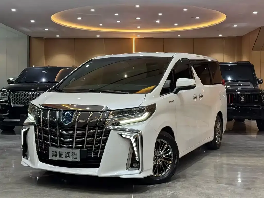 Toyota Alphard — фото 4