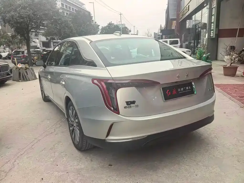 Hongqi E-QM5 — фото 7