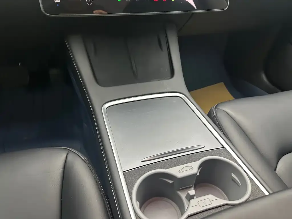 Tesla Model 3 — фото 3